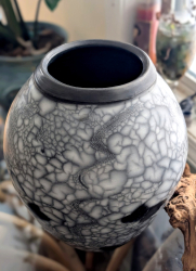 detail_912_NakedRakuVAse5.jpg