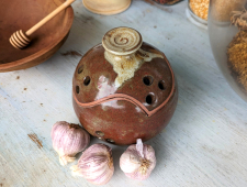 Large Garlic Keeper in Brownstone - Handmade to Order